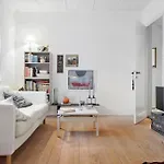 5733-gudhjem-skramman-12 * Gudhjem