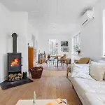 5733-gudhjem-skramman-12 *