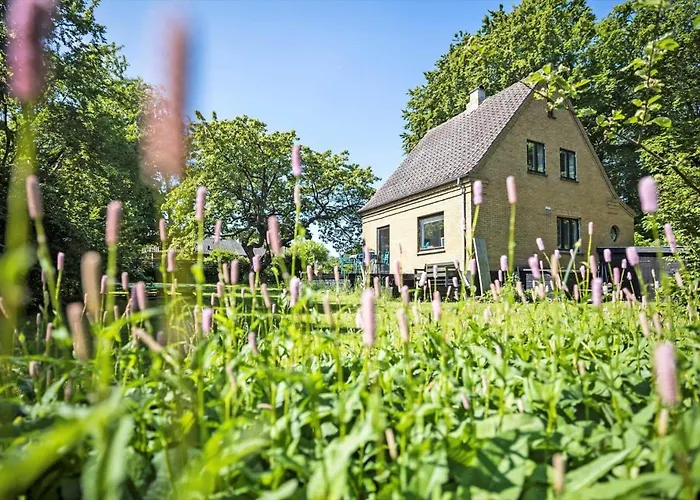 5733-gudhjem-skramman-12 * Gudhjem